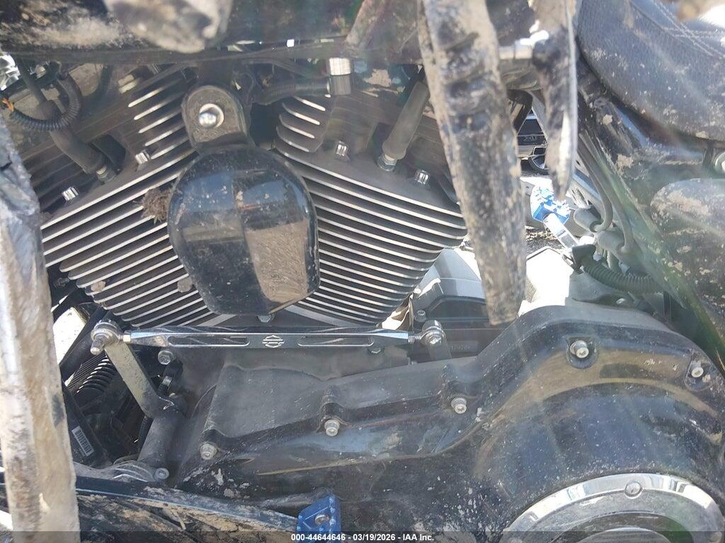 1HD1TC820DB961032 2013 HARLEY-DAVIDSON FLTRXSE photo no. 9