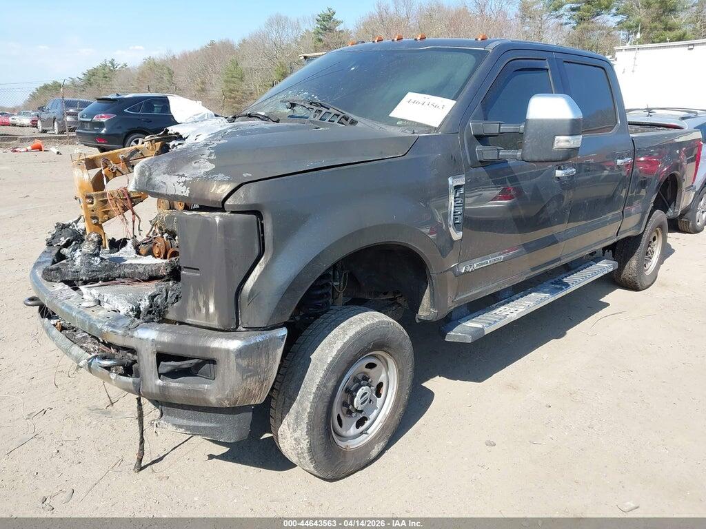 1FT7W2BT5HEF41317 2017 FORD F-250 photo no. 2