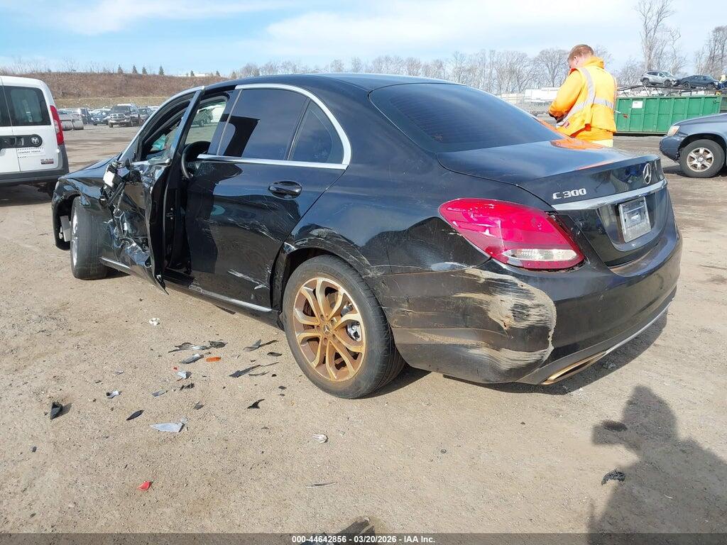WDDWF4JB6JR401748 2018 MERCEDES-BENZ C 300 photo no. 3