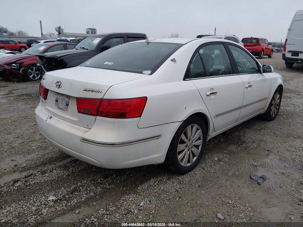 5NPEU4AC9AH652436 2010 HYUNDAI SONATA photo no. 4