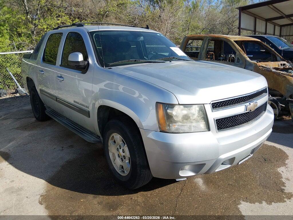 3GNMCEE05BG274699 2011 CHEVROLET AVALANCHE 1500 photo no. 1