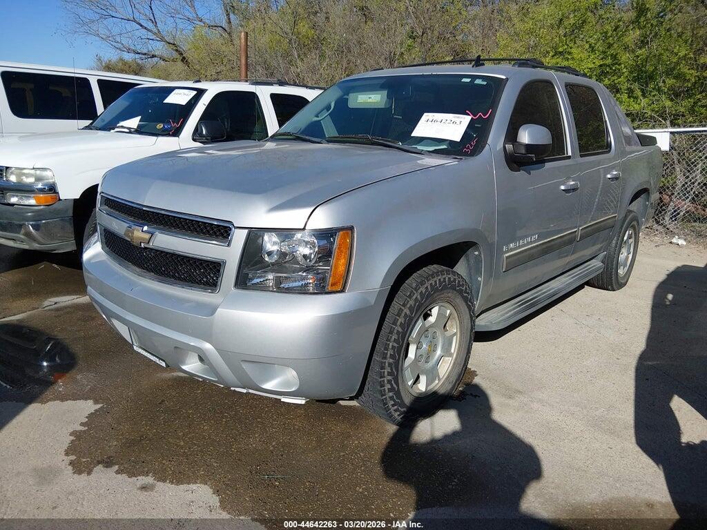 3GNMCEE05BG274699 2011 CHEVROLET AVALANCHE 1500 photo no. 2