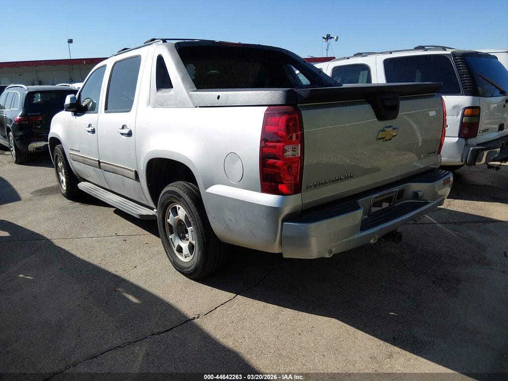 3GNMCEE05BG274699 2011 CHEVROLET AVALANCHE 1500 photo no. 3