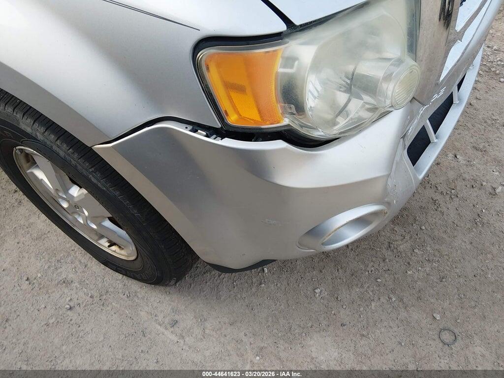 1FMCU0DG6BKB22714 2011 FORD ESCAPE photo no. 12