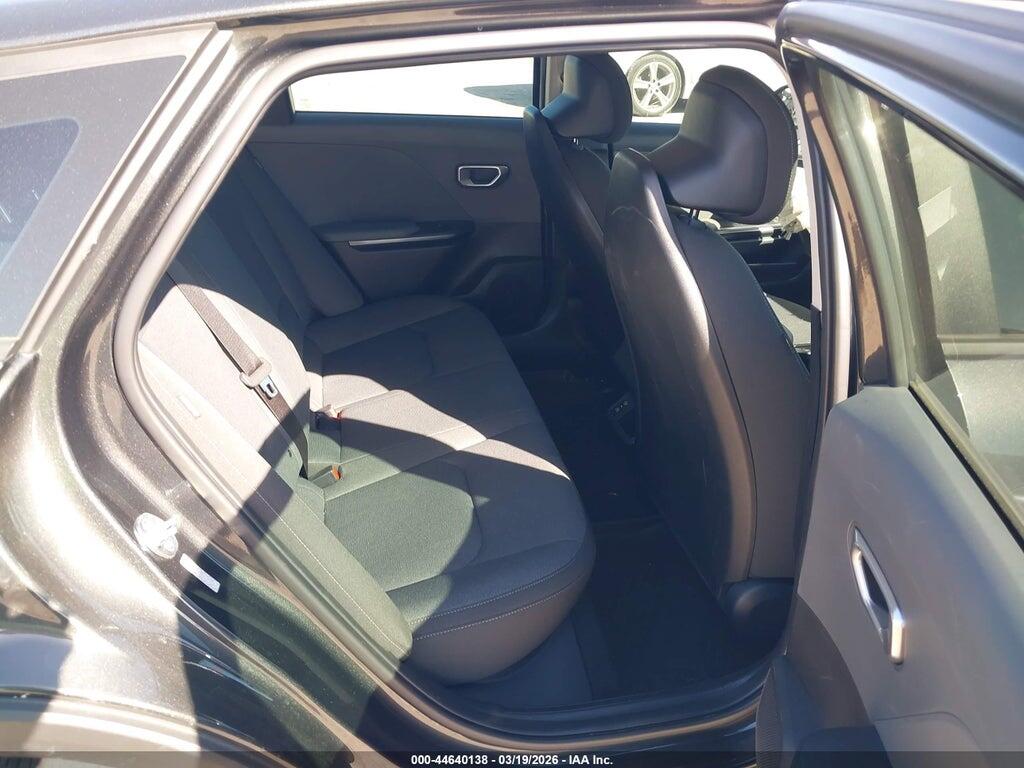 3KPFT4DE5SE178768 2025 KIA K4 photo no. 8