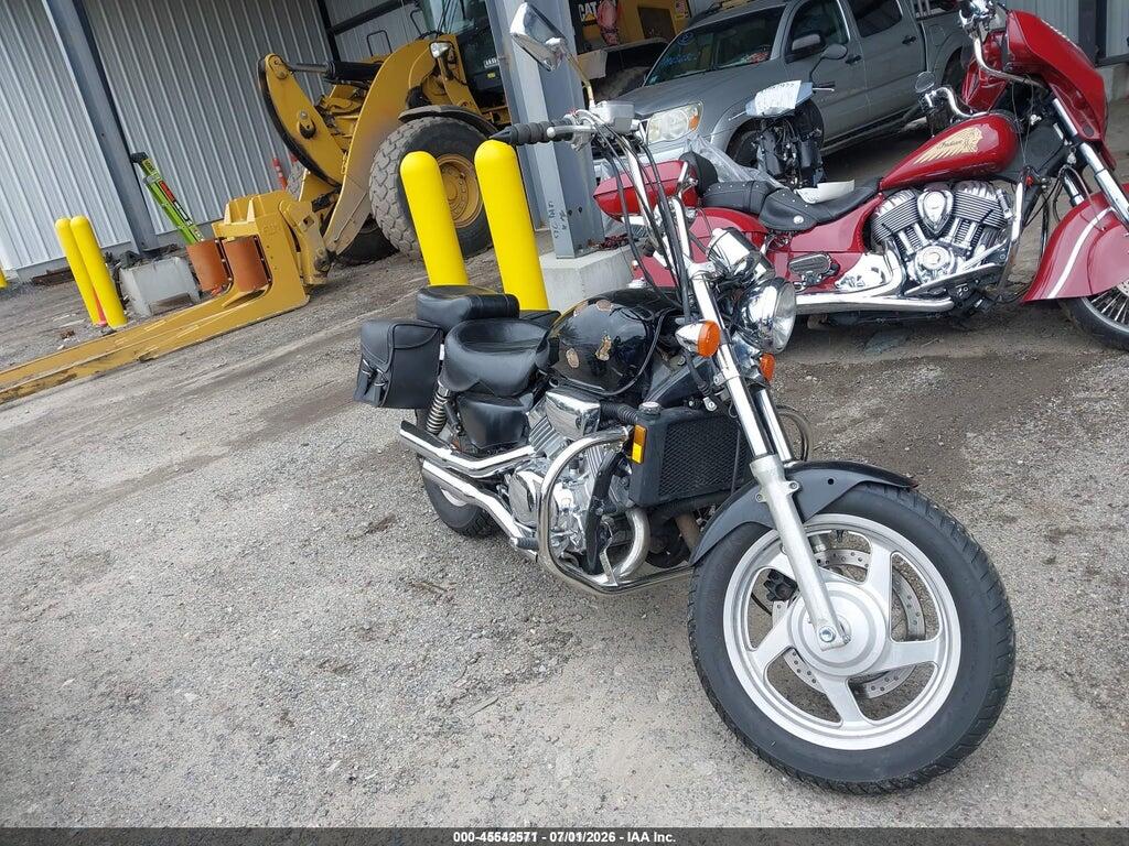 JH2RC433XVM201536 1997 HONDA VF750 photo no. 1