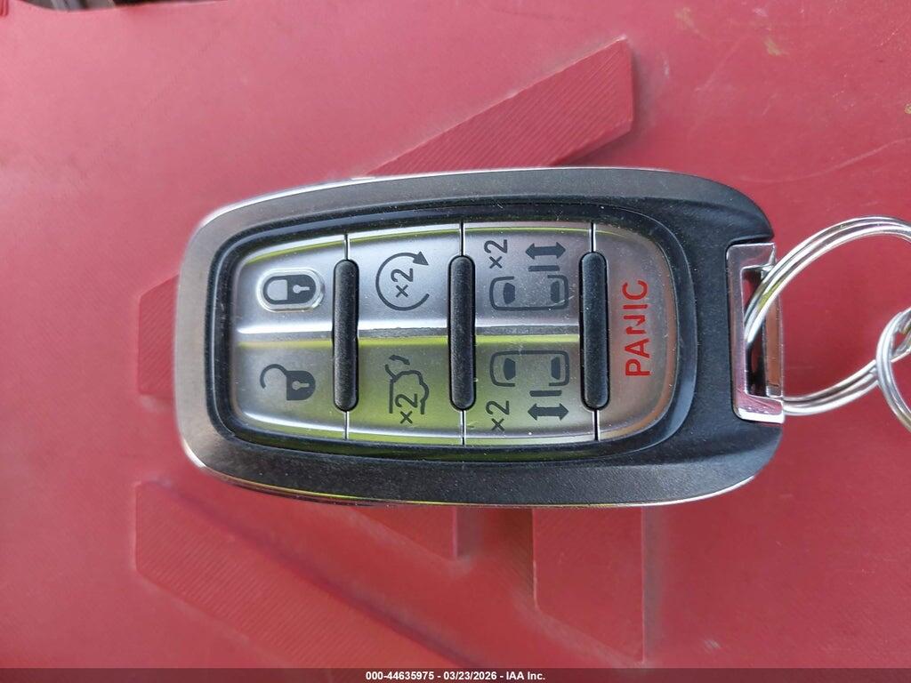 2C4RC1BG4HR667847 2017 CHRYSLER PACIFICA photo no. 11