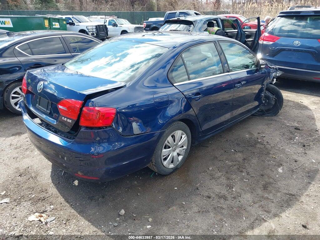 3VWDP7AJ7DM409366 2013 VOLKSWAGEN JETTA photo no. 4