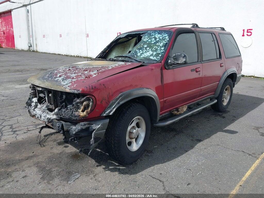 1FMZU73E4YZC17341 2000 FORD EXPLORER photo no. 2