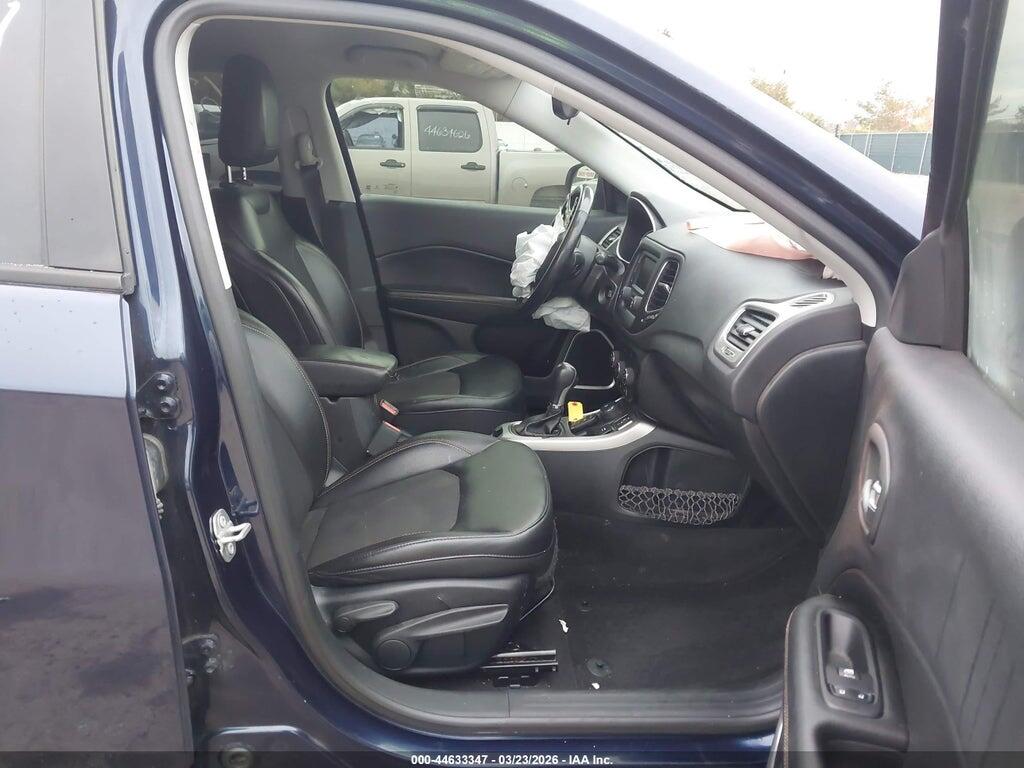 3C4NJDBB3JT265041 2018 JEEP COMPASS photo no. 5