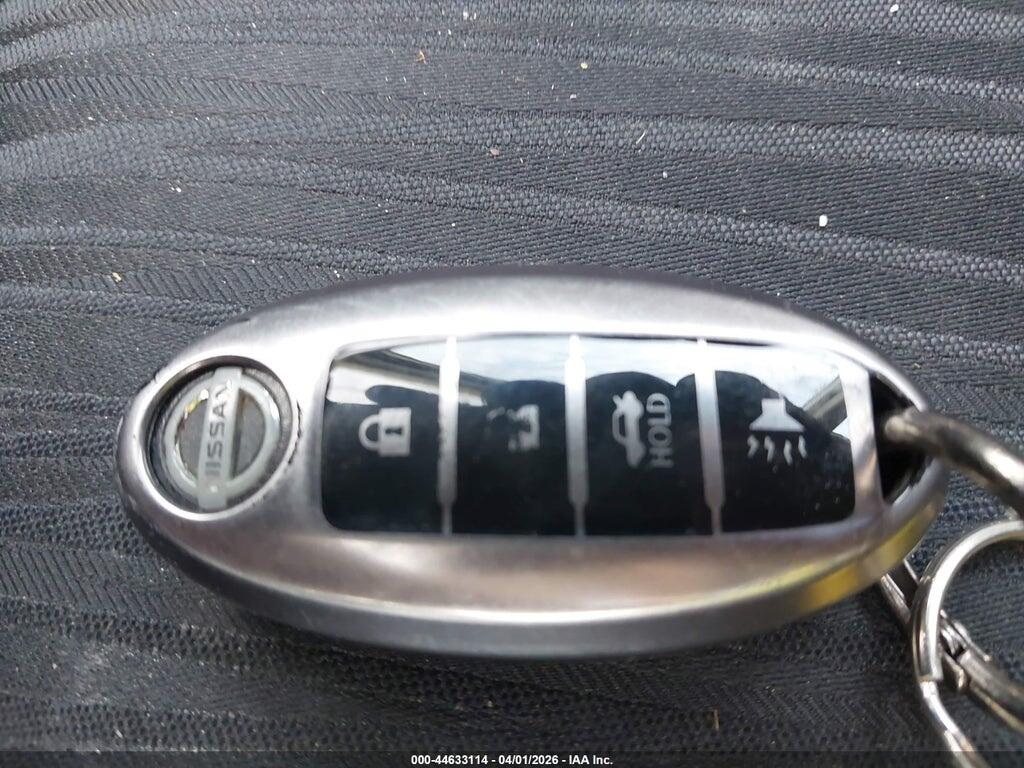 3N1AB7AP4HY349959 2017 NISSAN SENTRA photo no. 11