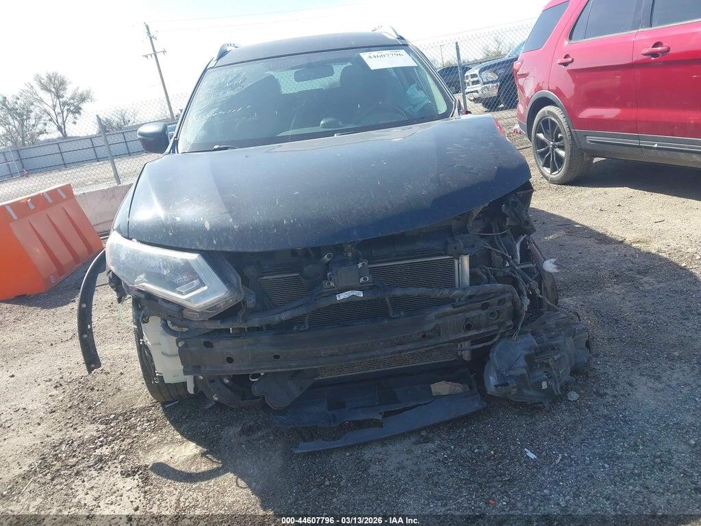 KNMAT2MV6HP576319 2017 NISSAN ROGUE photo no. 12