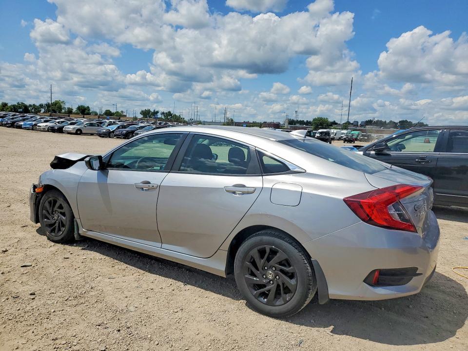 19XFC2F8XJE034806 2018 HONDA CIVIC photo no. 2