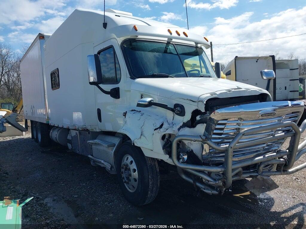 1FVAGADV7FLGE1040 2015 FREIGHTLINER CASCADIA 113 photo no. 11