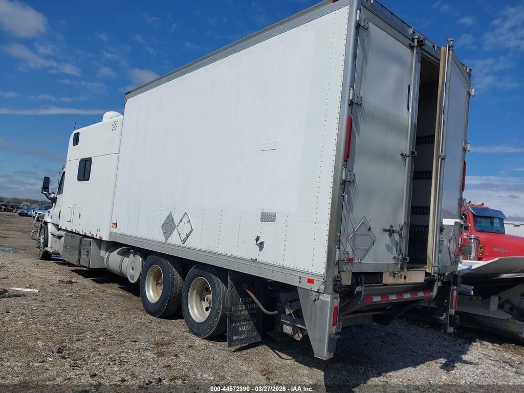 1FVAGADV7FLGE1040 2015 FREIGHTLINER CASCADIA 113 photo no. 3