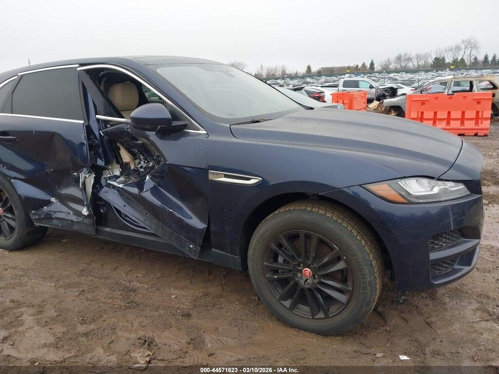 SADCK2BV6HA899145 2017 JAGUAR F-PACE photo no. 6
