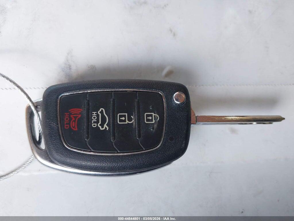 5NPE24AF1FH232001 2015 HYUNDAI SONATA photo no. 11