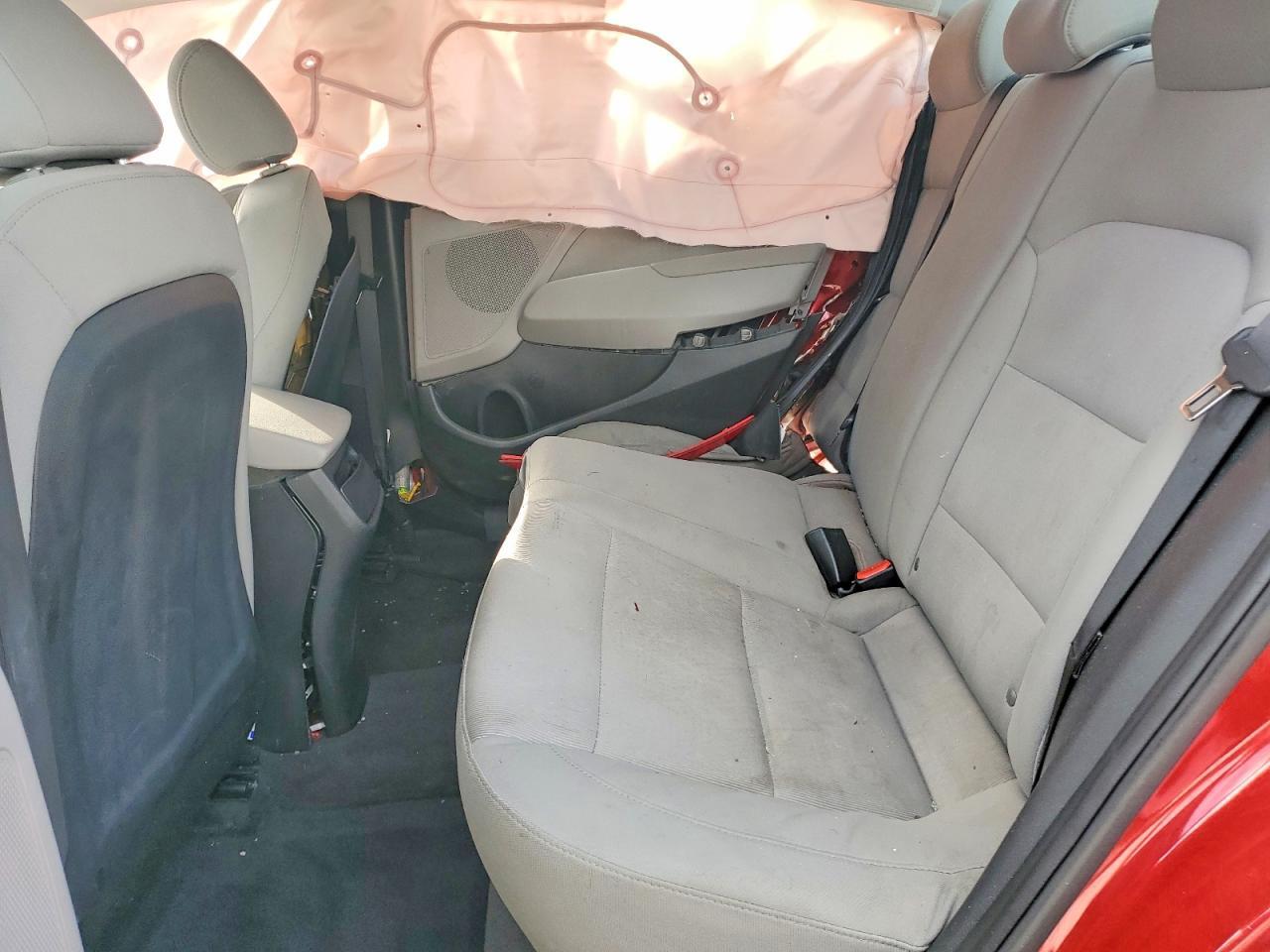 2018 HYUNDAI ELANTRA VALUE EDITION — Фото 10 из 12