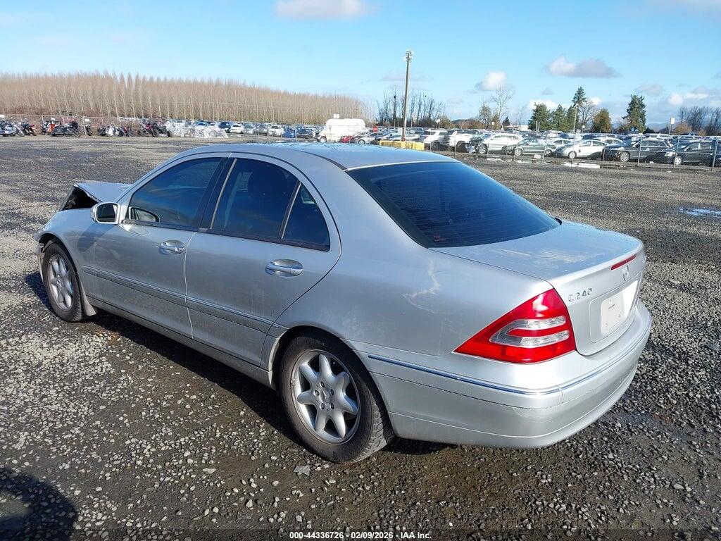 WDBRF81J24F475713 2004 MERCEDES-BENZ C 240 photo no. 3