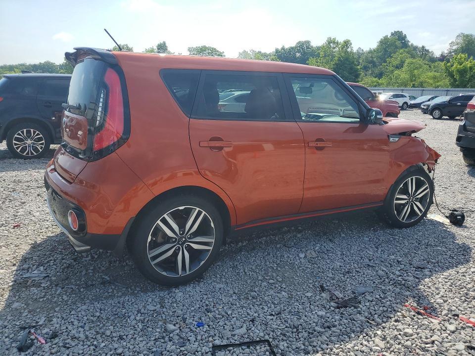 KNDJX3AA4J7586106 2018 KIA SOUL photo no. 3