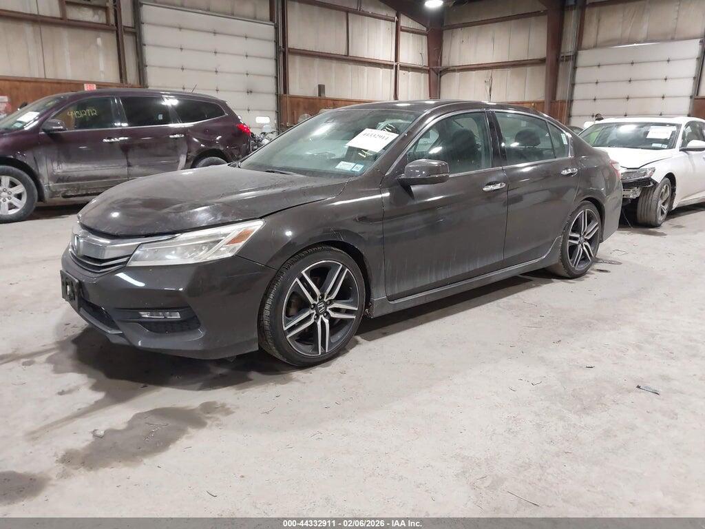 1HGCR3F92HA031302 2017 HONDA ACCORD photo no. 2