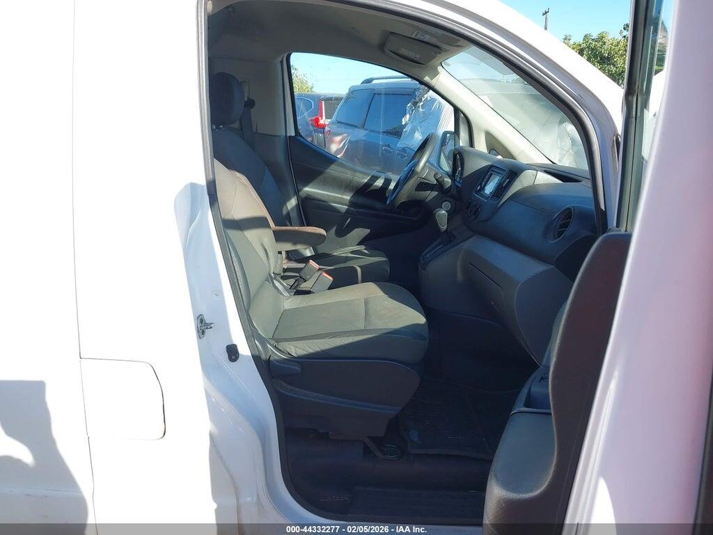 3N6CM0KN4JK702274 2018 NISSAN NV200 photo no. 5