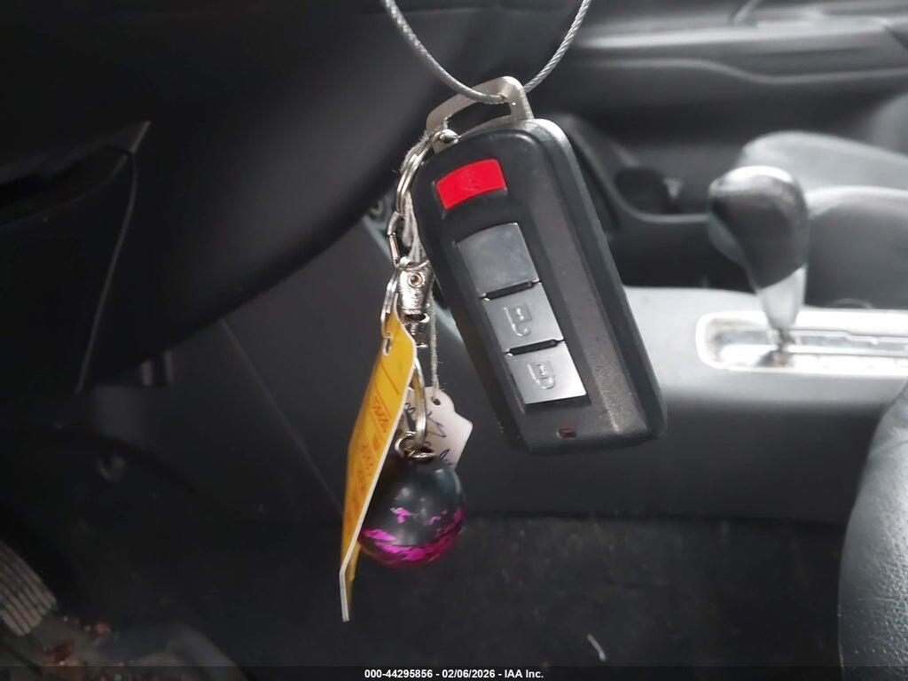 JA4AD3A33GZ037305 2016 MITSUBISHI OUTLANDER photo no. 11
