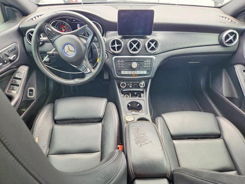 2018 MERCEDES-BENZ CLA 250 4MATIC — Фото 8 из 12
