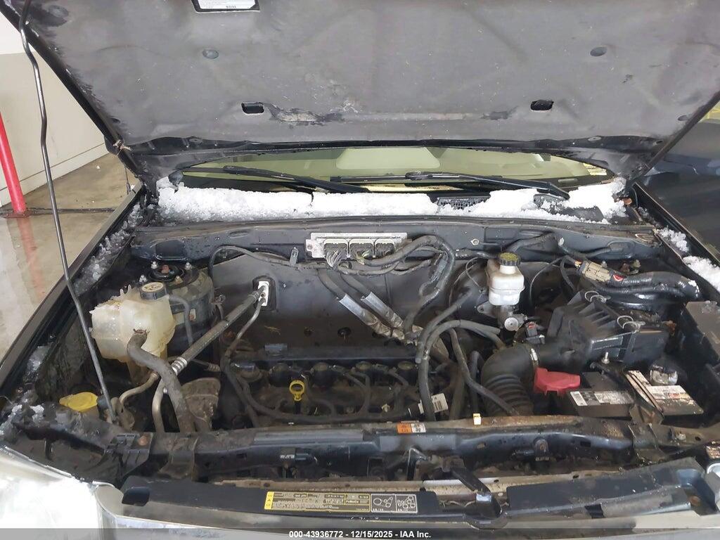 1FMCU0D75BKA93464 2011 FORD ESCAPE photo no. 10
