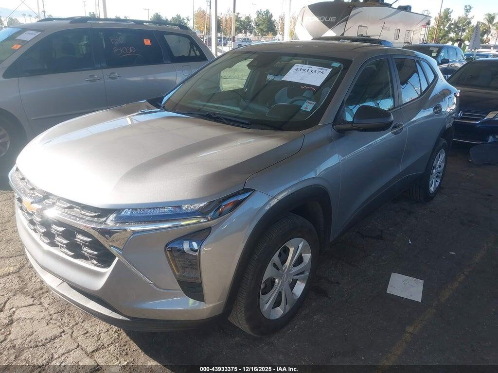 KL77LFEP4SC156362 2025 CHEVROLET TRAX photo no. 2