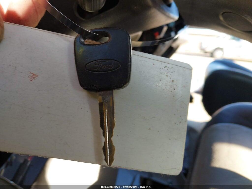 1FMSU45P65EC14636 2005 FORD EXCURSION photo no. 11