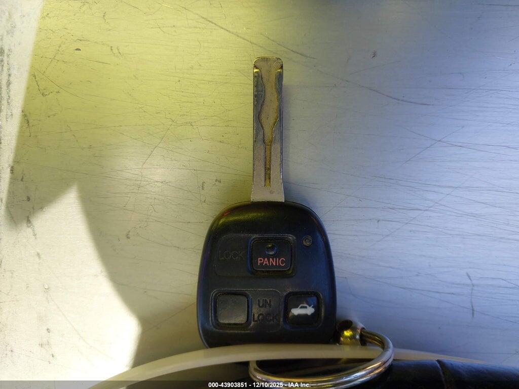 JTHBD192130073615 2003 LEXUS IS 300 photo no. 11