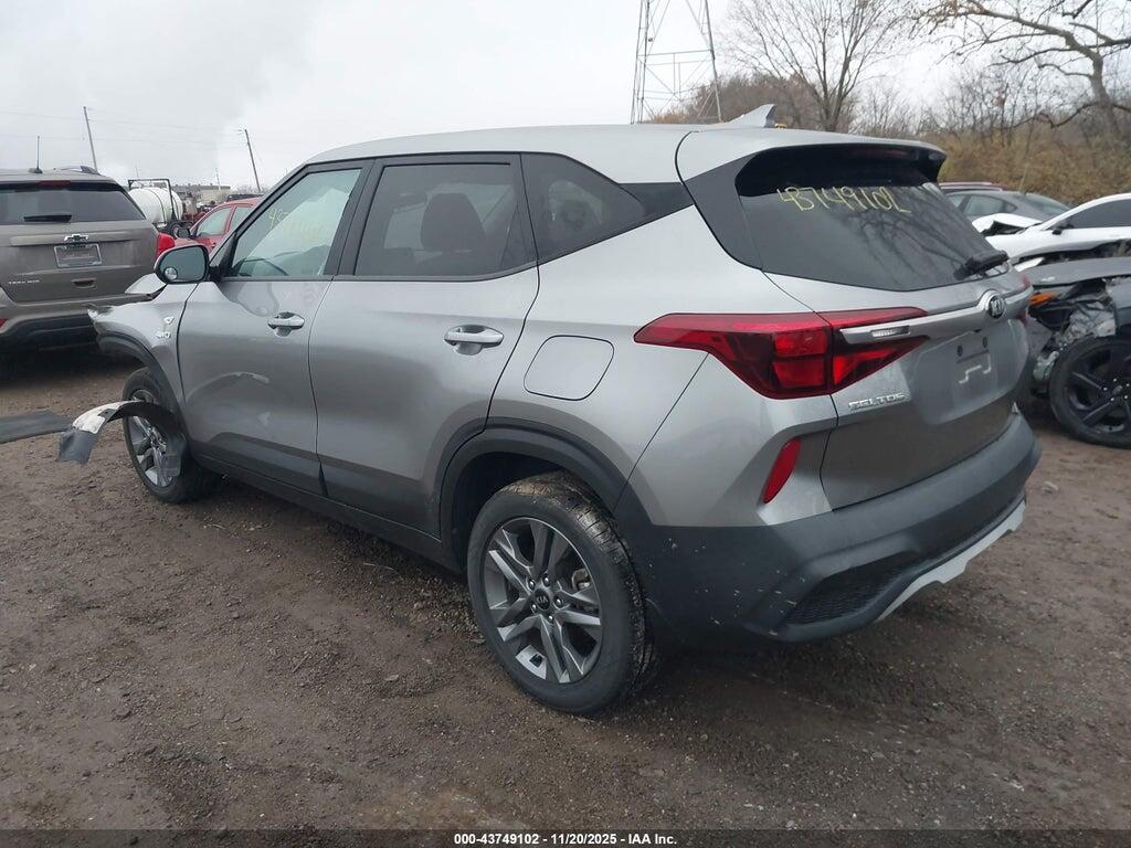 KNDEPCAA0M7226370 2021 KIA SELTOS photo no. 3