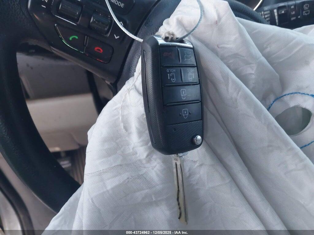 KNDMB5C18G6103705 2016 KIA SEDONA photo no. 11