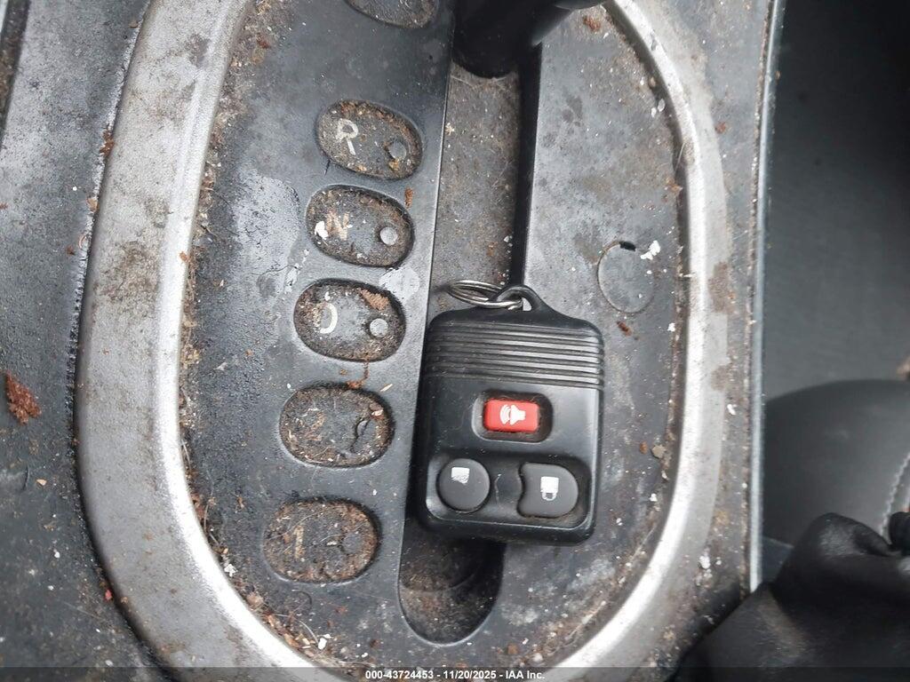 4F2YZ02Z16KM02286 2006 MAZDA TRIBUTE photo no. 11