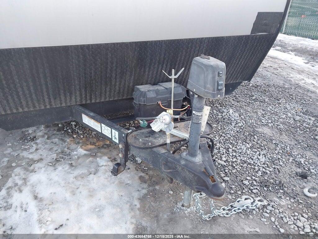 4X4TCKY29MK068680 2021 CHEROKEE GREY WOLF TRAVEL TRAILER photo no. 10