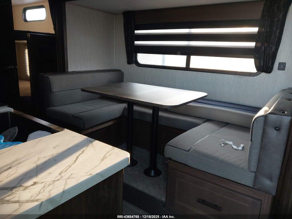 4X4TCKY29MK068680 2021 CHEROKEE GREY WOLF TRAVEL TRAILER photo no. 8