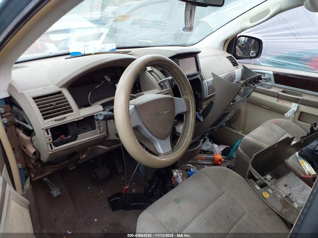 2A4RR5DX1AR217446 2010 CHRYSLER TOWN & COUNTRY photo no. 1