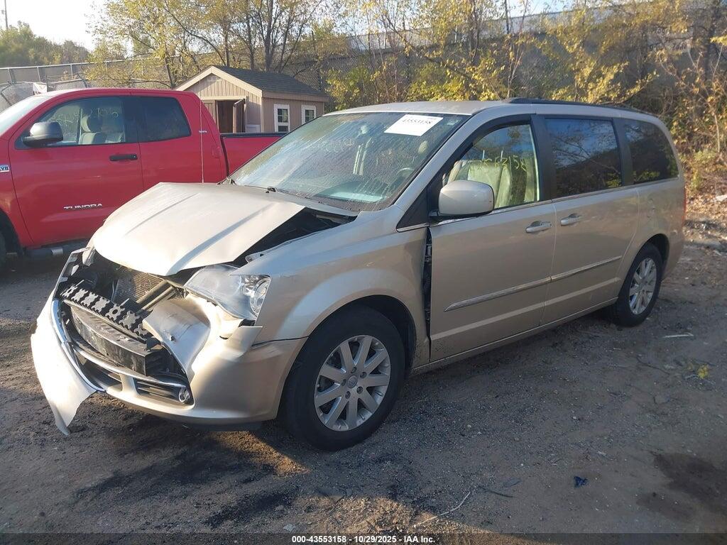 2C4RC1BG7GR111224 2016 CHRYSLER TOWN & COUNTRY photo no. 2