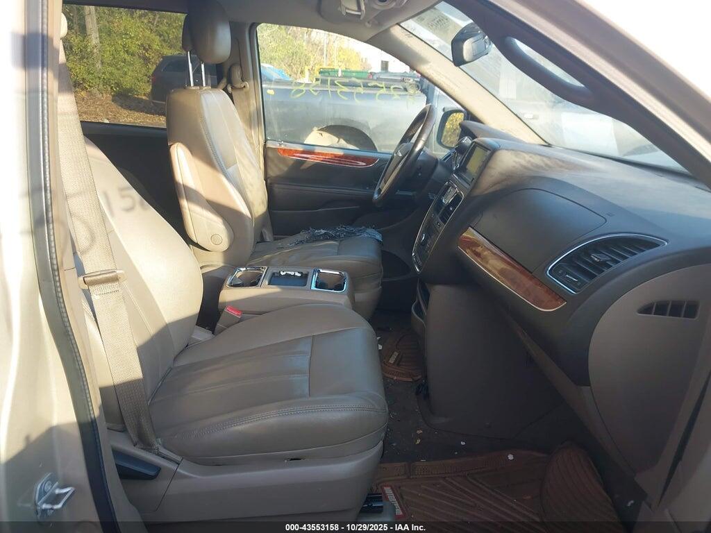 2C4RC1BG7GR111224 2016 CHRYSLER TOWN & COUNTRY photo no. 5