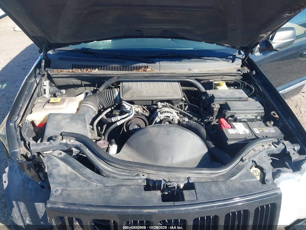 1J4PR4GK2AC120606 2010 JEEP GRAND CHEROKEE photo no. 10