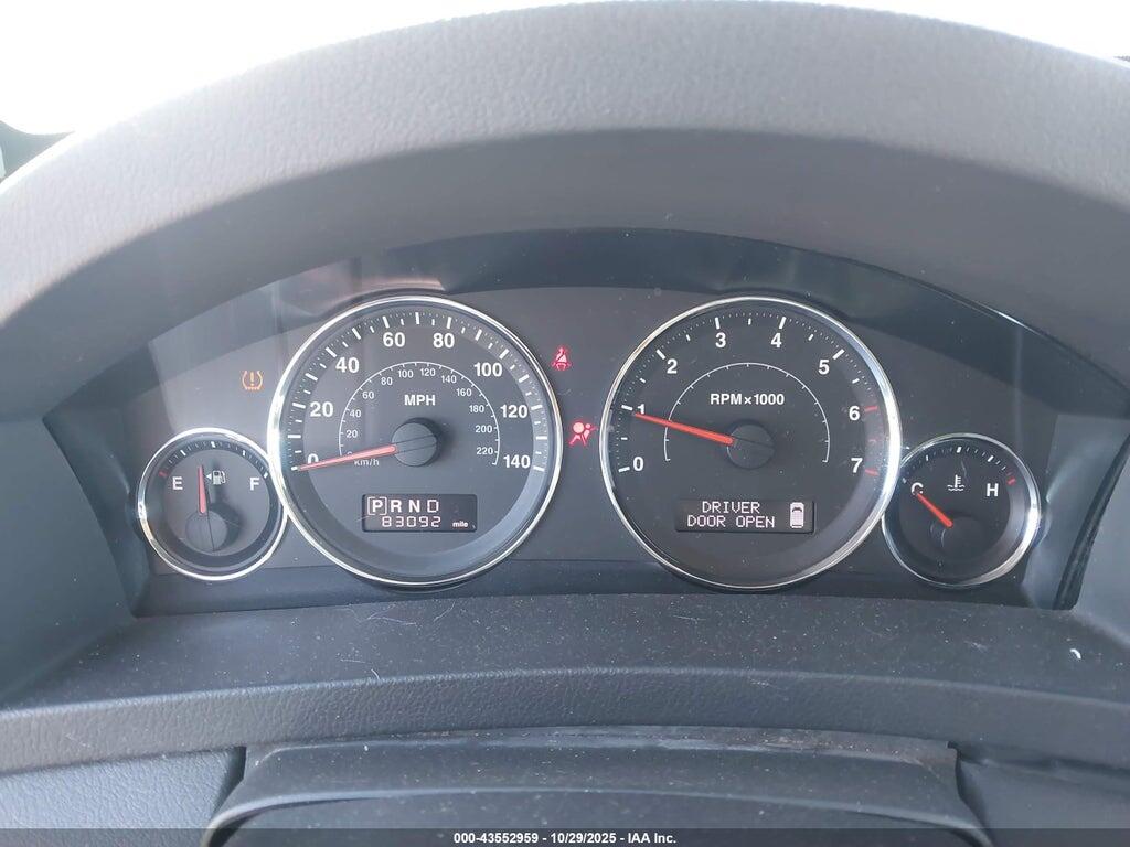 1J4PR4GK2AC120606 2010 JEEP GRAND CHEROKEE photo no. 7