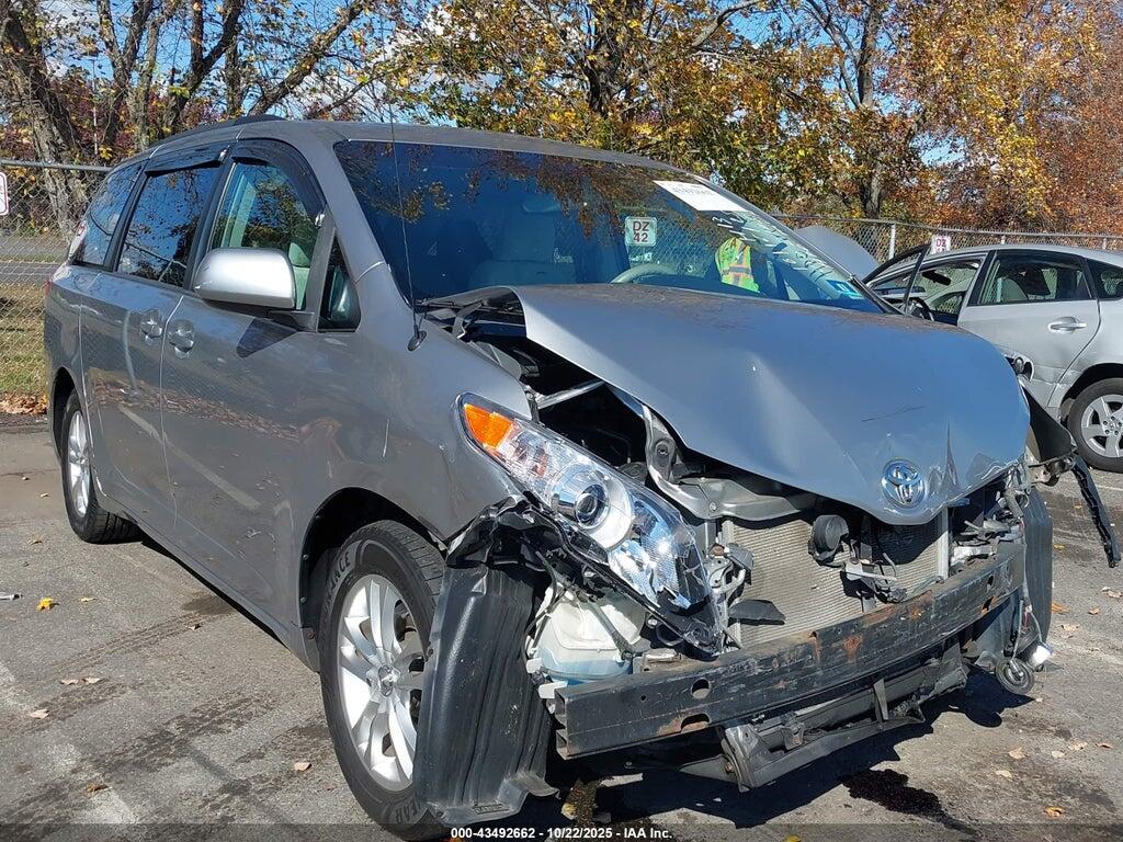 5TDKK3DC8CS252105 2012 TOYOTA SIENNA photo no. 1