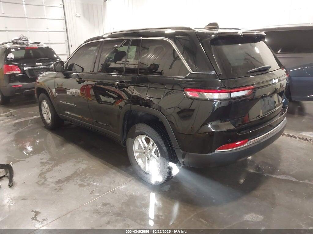 1C4RJGAG3PC534353 2023 JEEP GRAND CHEROKEE photo no. 3