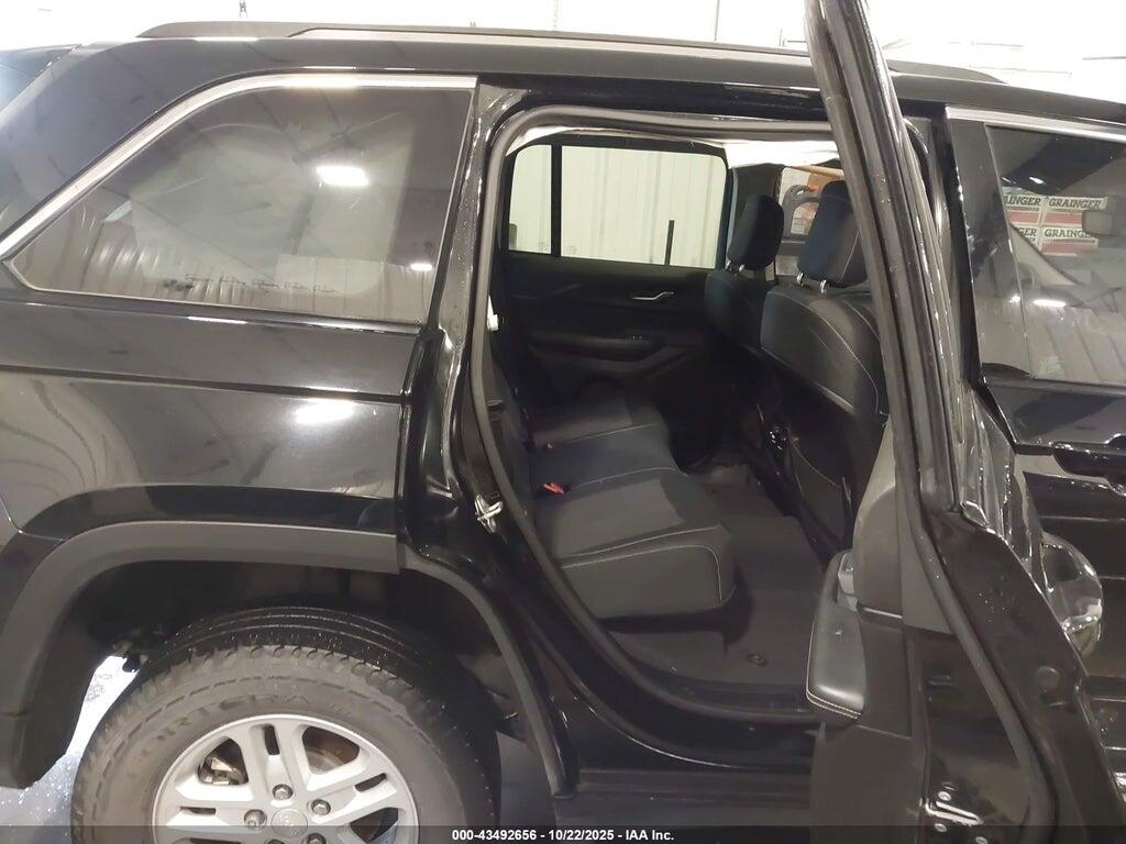 1C4RJGAG3PC534353 2023 JEEP GRAND CHEROKEE photo no. 8