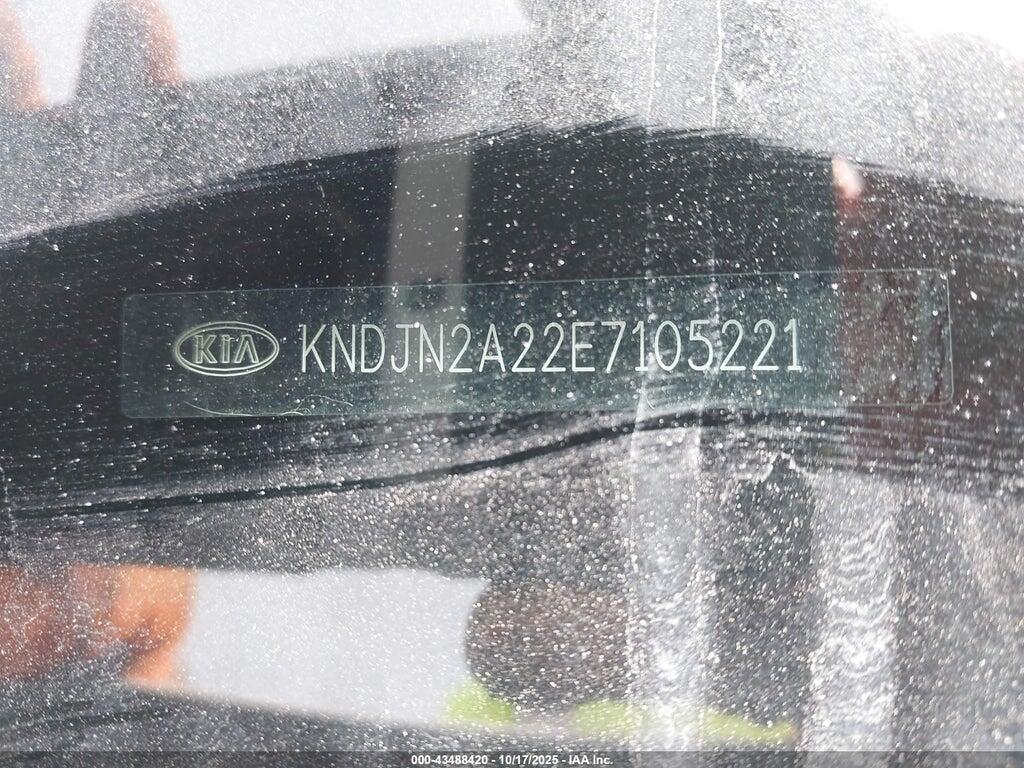 KNDJN2A22E7105221 2014 KIA SOUL photo no. 9