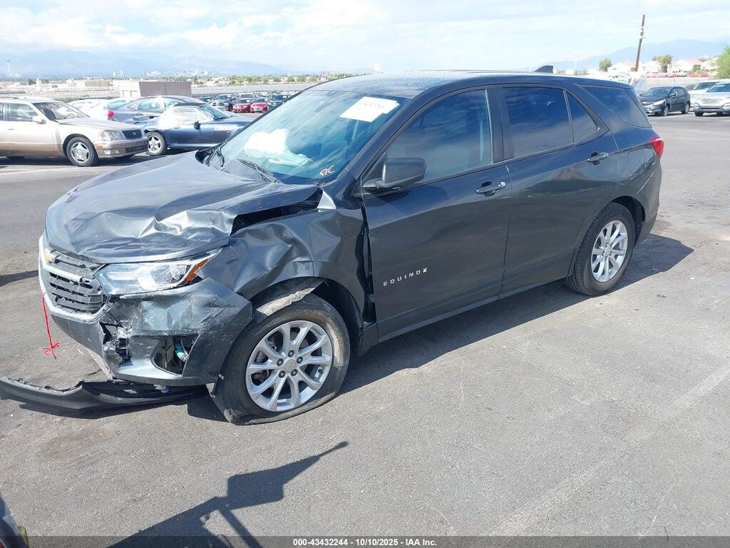 2GNAXREV8J6217577 2018 CHEVROLET EQUINOX photo no. 2