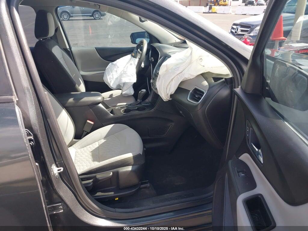 2GNAXREV8J6217577 2018 CHEVROLET EQUINOX photo no. 5