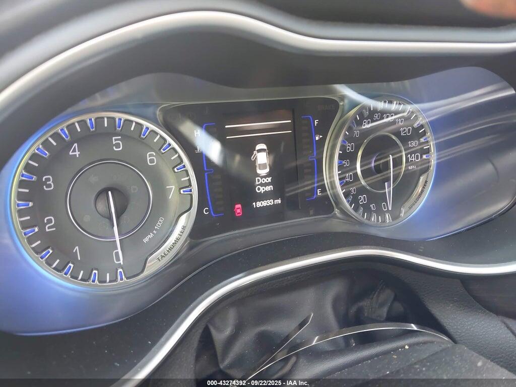 1C3CCCAB8FN741017 2015 CHRYSLER 200 photo no. 7