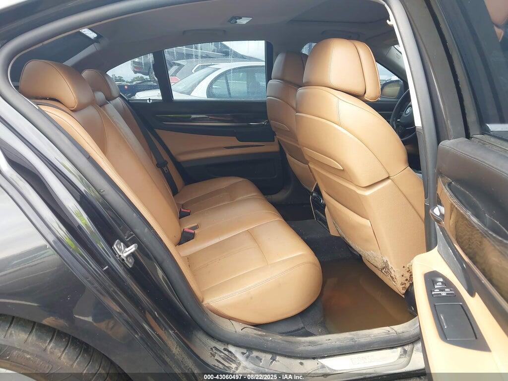 WBAKA4C58CDS99316 2012 BMW 740I photo no. 8